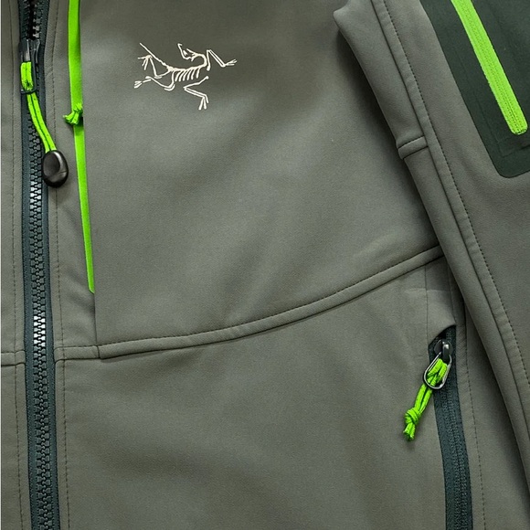 Arc'teryx Gamma MX Jacket in Gray with cool green accent details! - Picture 14 of 16